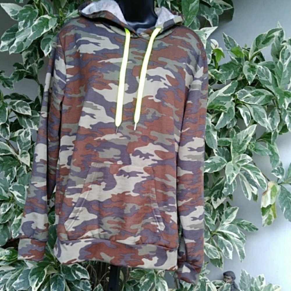 ⭐HP⭐Camo Hoodie Sweatshirt (Juniors) - Sz L